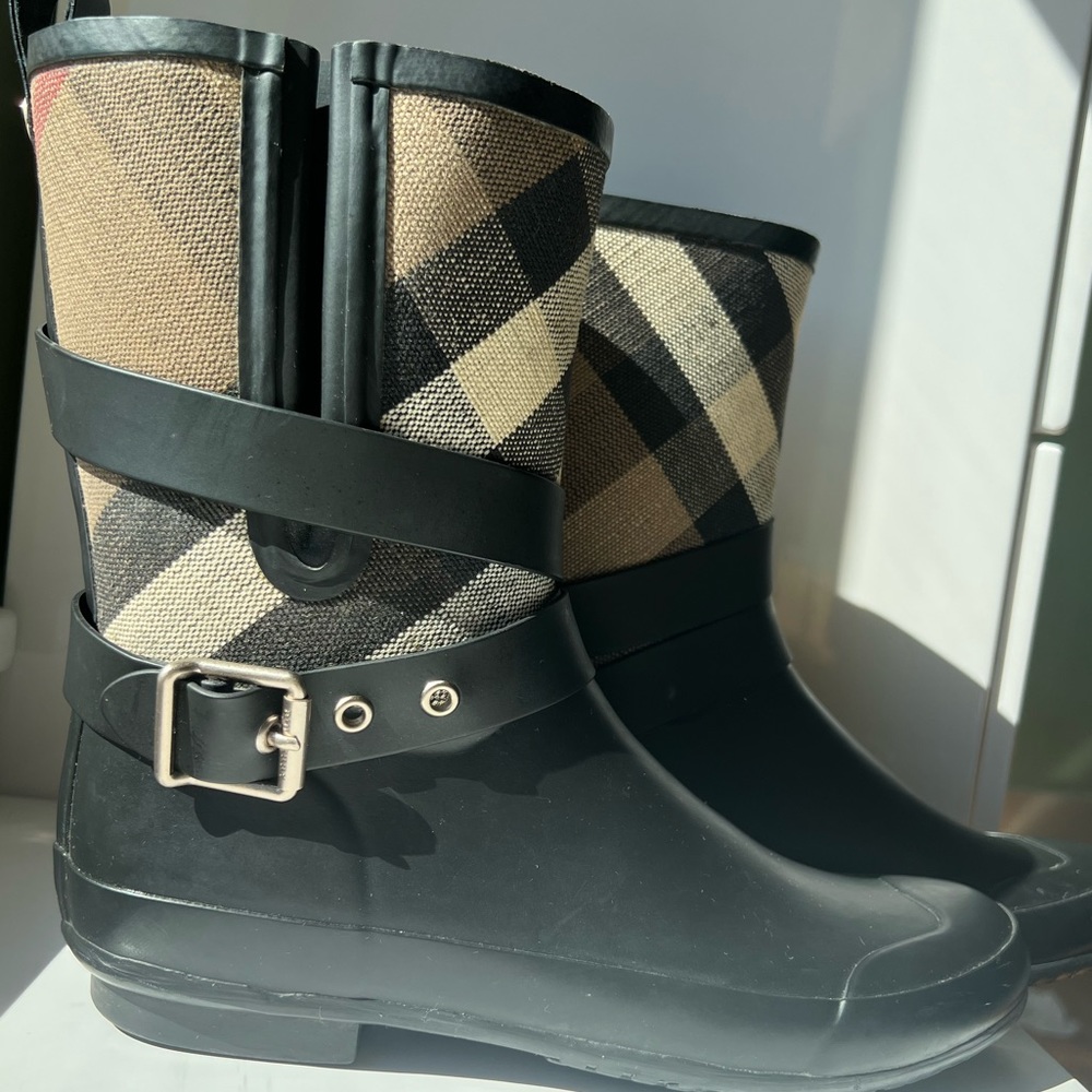 Burberry Holloway Black Rubber Nova Check Canvas Mid-Calf Rain Boots